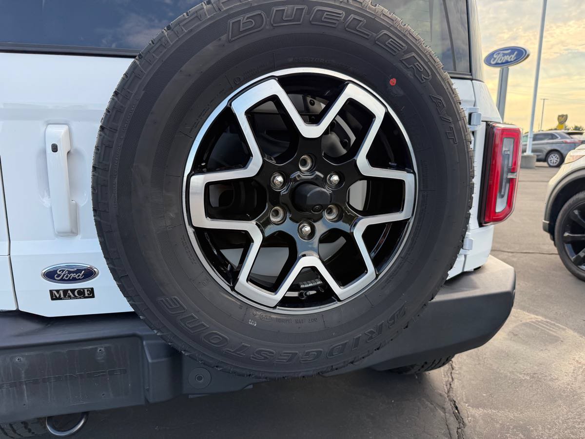 Used 2025 Ford Bronco Outer Banks AWD/4WD image 7