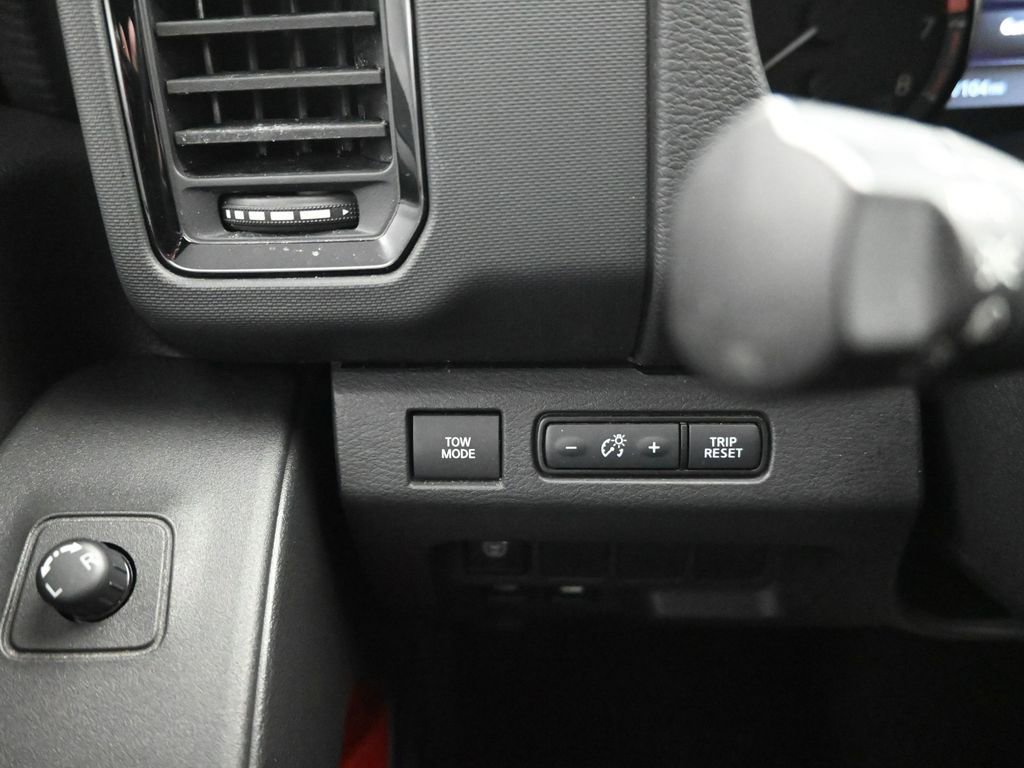 Used 2023 Nissan Frontier PRO-4X w/ Technology Package image 21