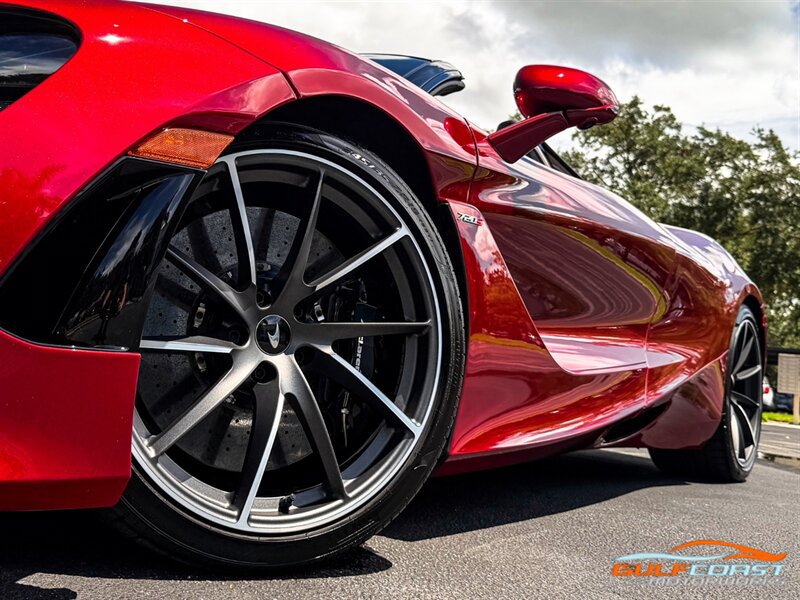 Used 2022 McLaren 720S Spider RWD image 13