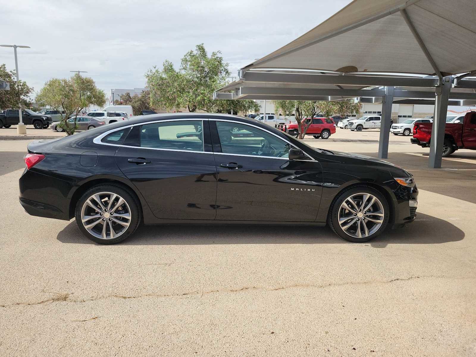 Used 2024 Chevrolet Malibu LT FWD image 9