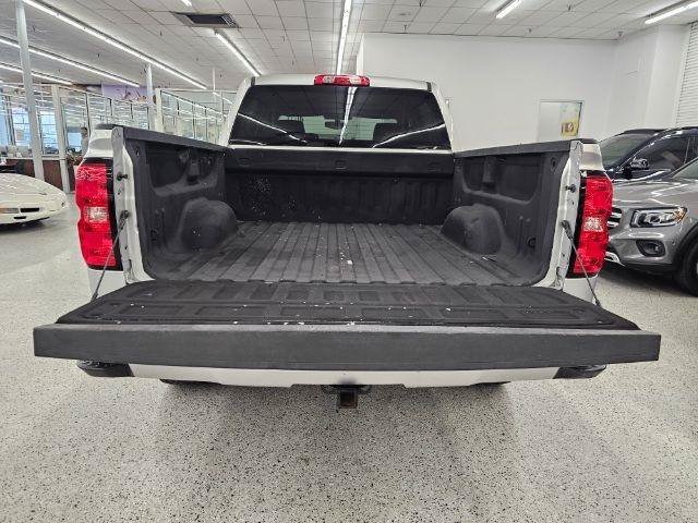Used 2018 Chevrolet Silverado 1500 Custom w/ Custom Value Package AWD/4WD image 39