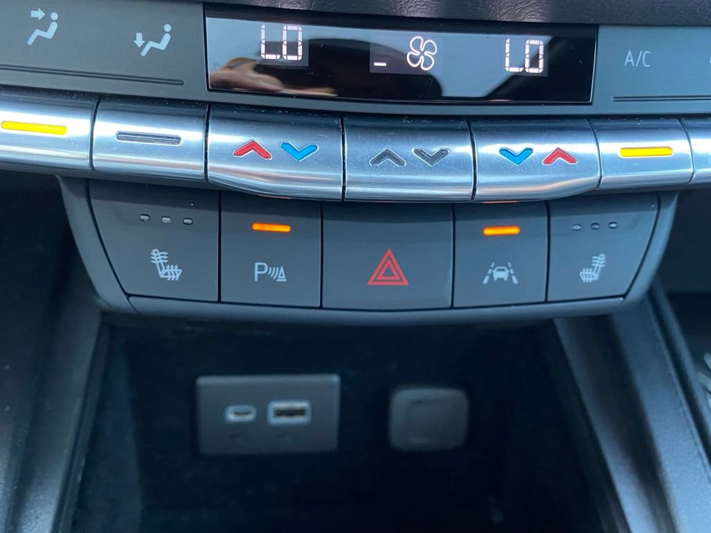 Used 2023 Cadillac XT4 Sport w/ Cold Weather Package FWD image 19