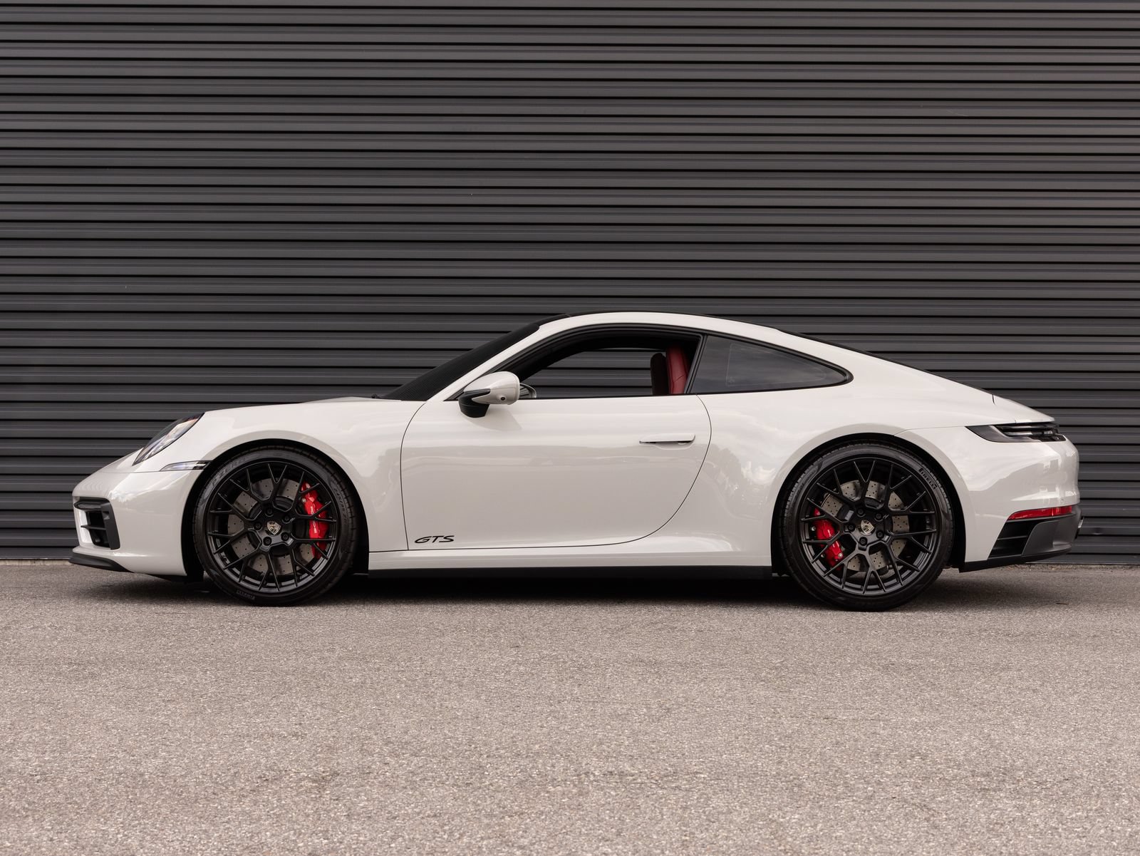 Used 2022 Porsche 911 Carrera 4 GTS AWD/4WD image 2
