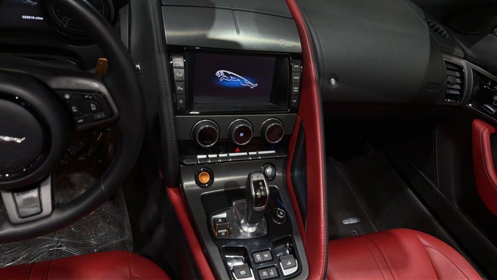 Used 2014 Jaguar F-TYPE S RWD image 21