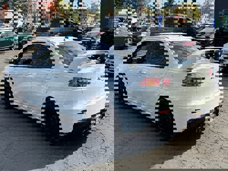 Used 2008 Mitsubishi Lancer Evolution GSR image 9