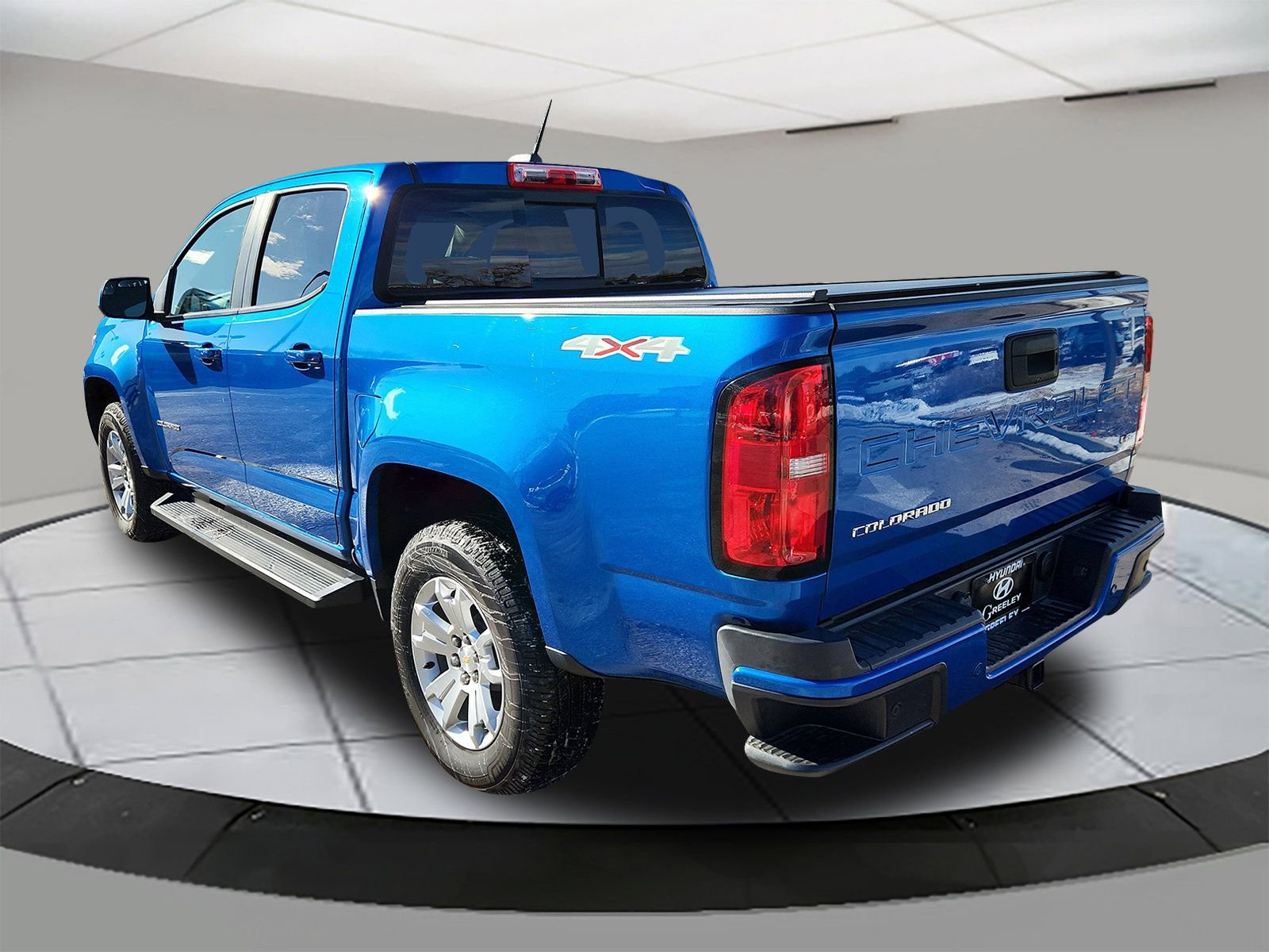 Used 2021 Chevrolet Colorado LT w/ Safety Package image 3