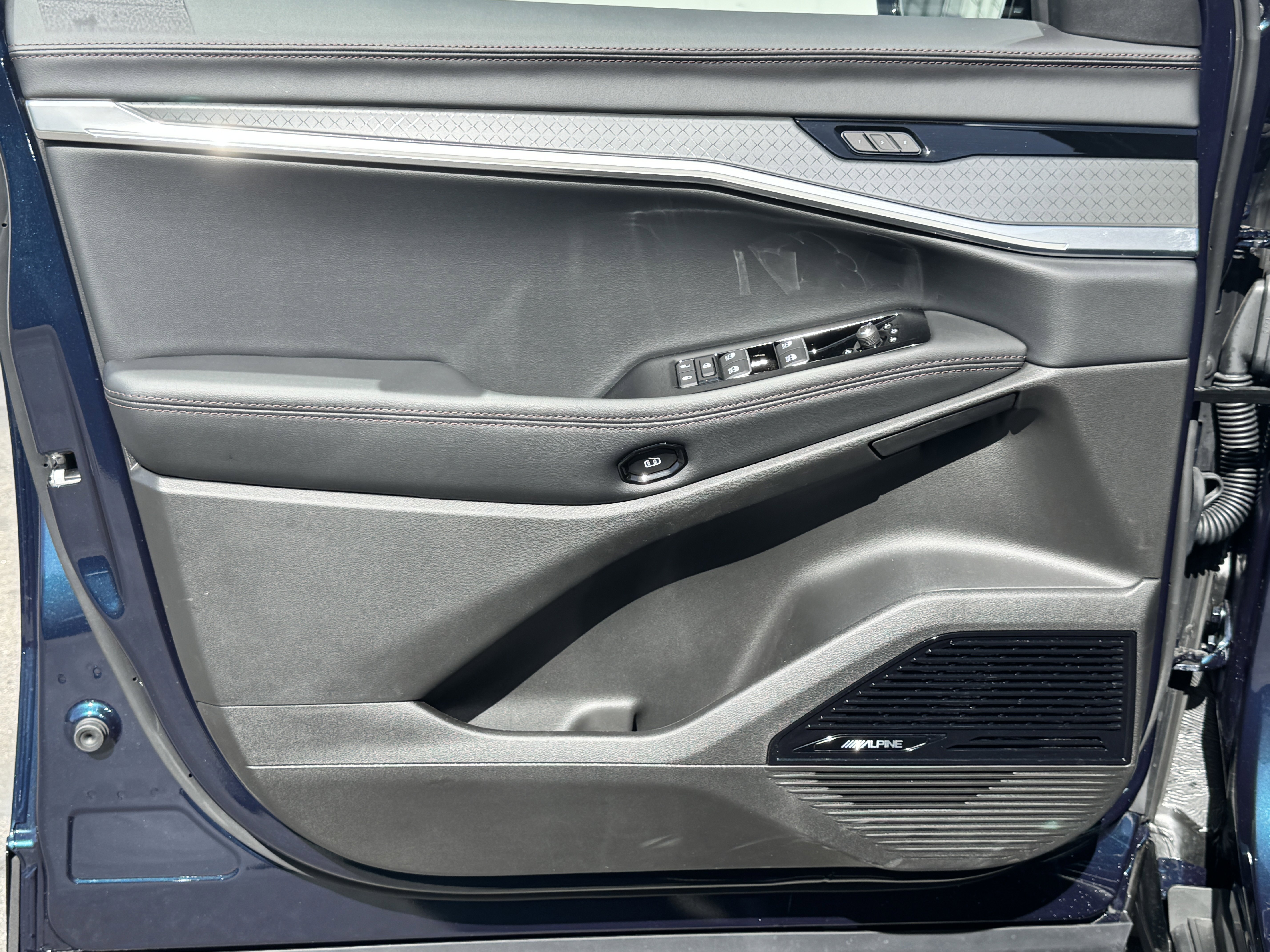 New 2025 Jeep Wagoneer Limited image 15