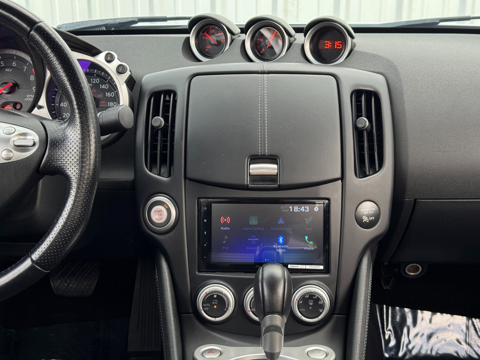 Used 2020 Nissan 370Z Coupe image 23