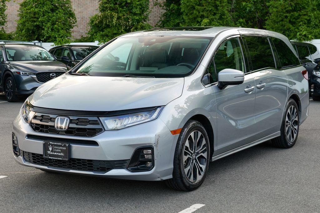 Used 2025 Honda Odyssey Elite image 3