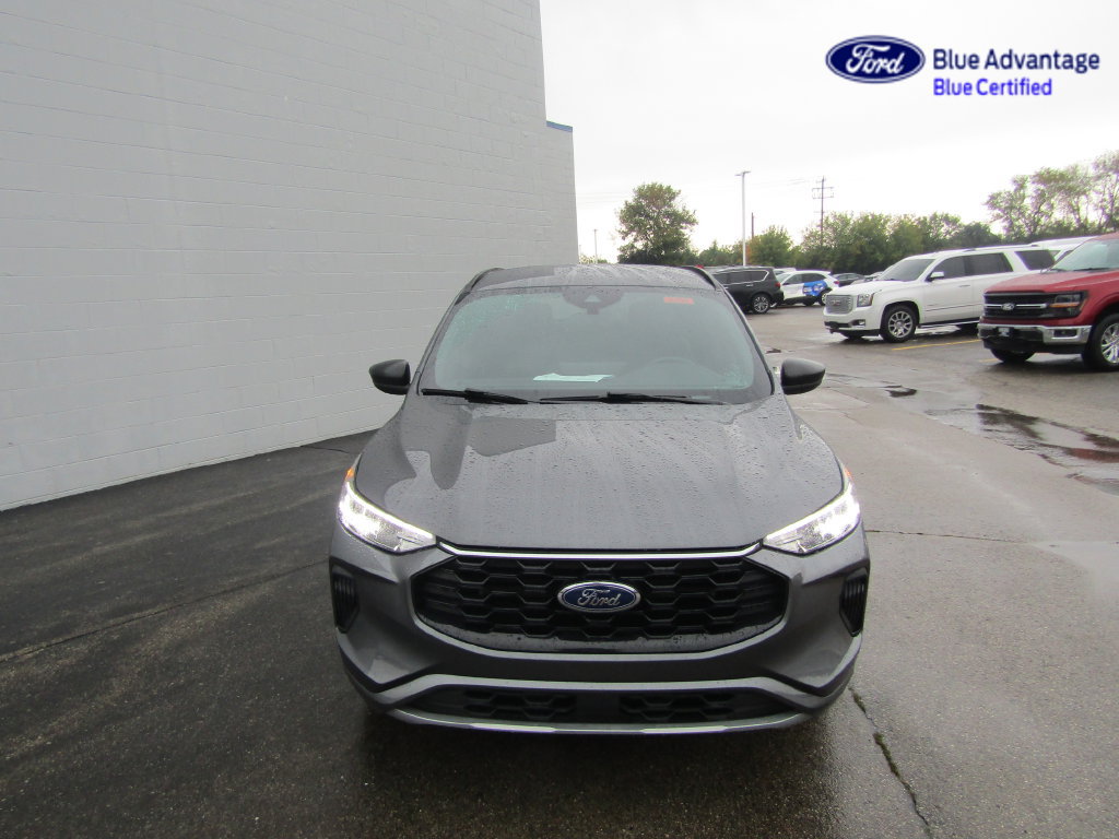 Certified 2024 Ford Escape ST-Line w/ Tech Pack #1 AWD/4WD image 10