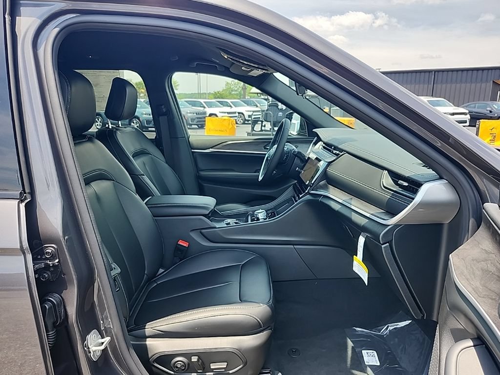 New 2026 Jeep Grand Cherokee L Limited AWD/4WD image 33