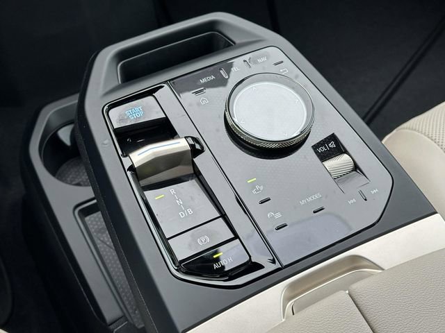 Used 2026 BMW iX xDrive45 image 31