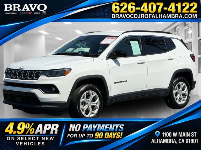 Used 2024 Jeep Compass Latitude AWD/4WD image 1