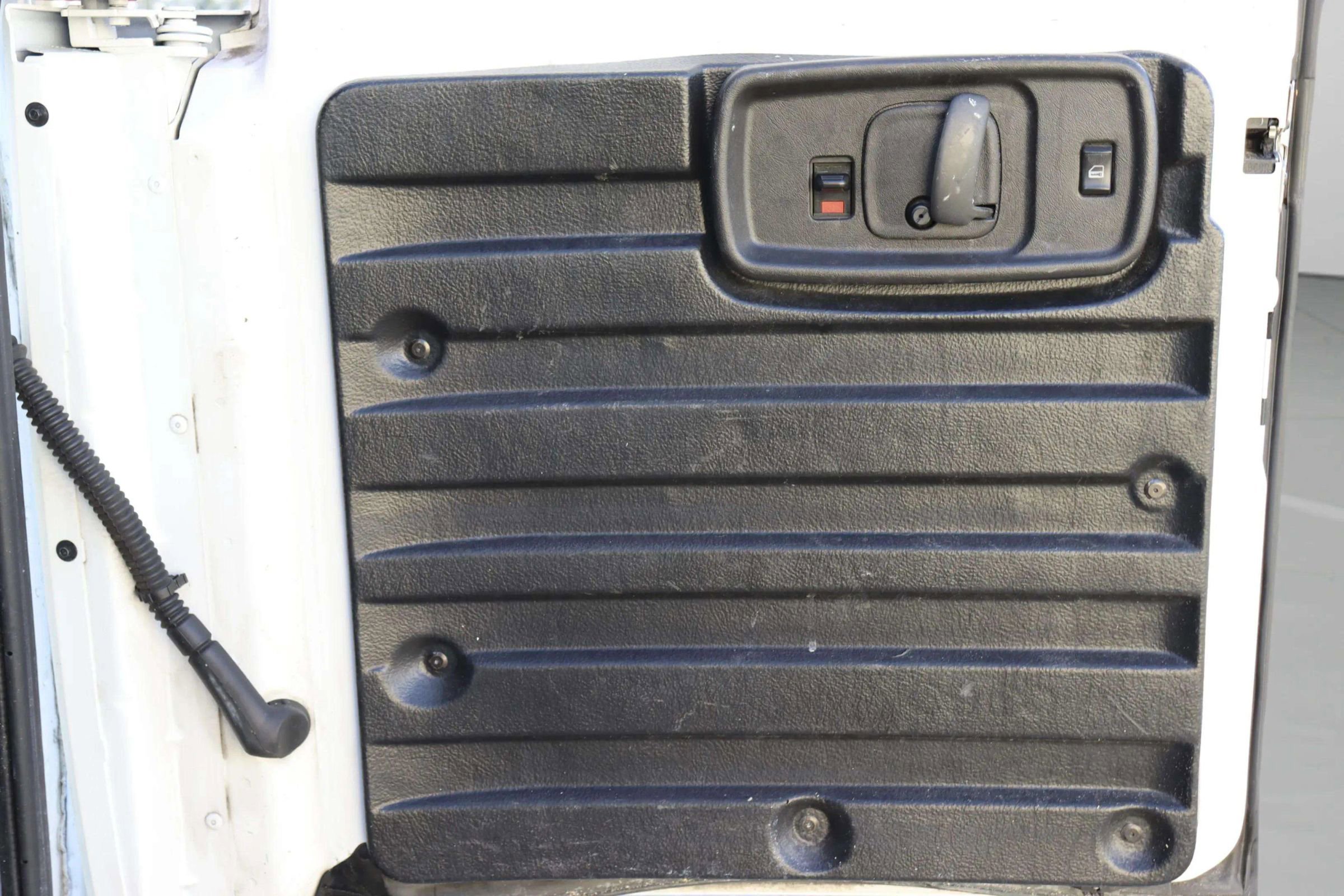 Used 2016 Chevrolet Express 2500 image 25