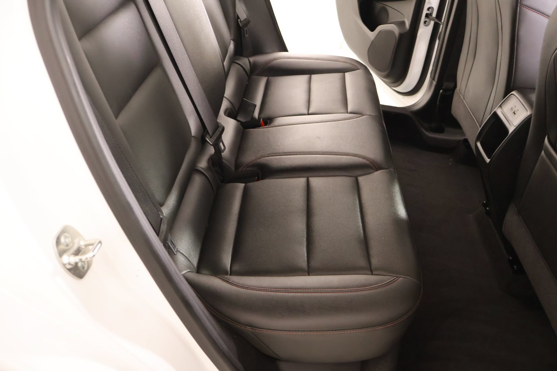 Used 2025 Chevrolet Trax RS w/ Sunroof Package FWD image 14