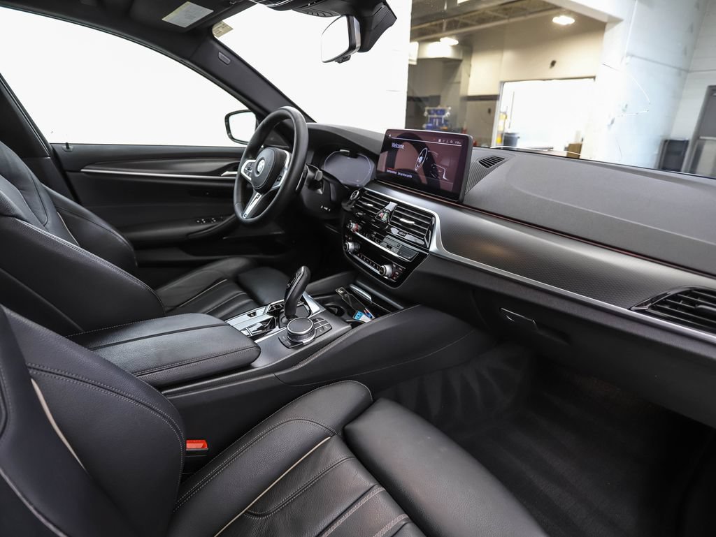 Used 2021 BMW 540i xDrive AWD/4WD image 30