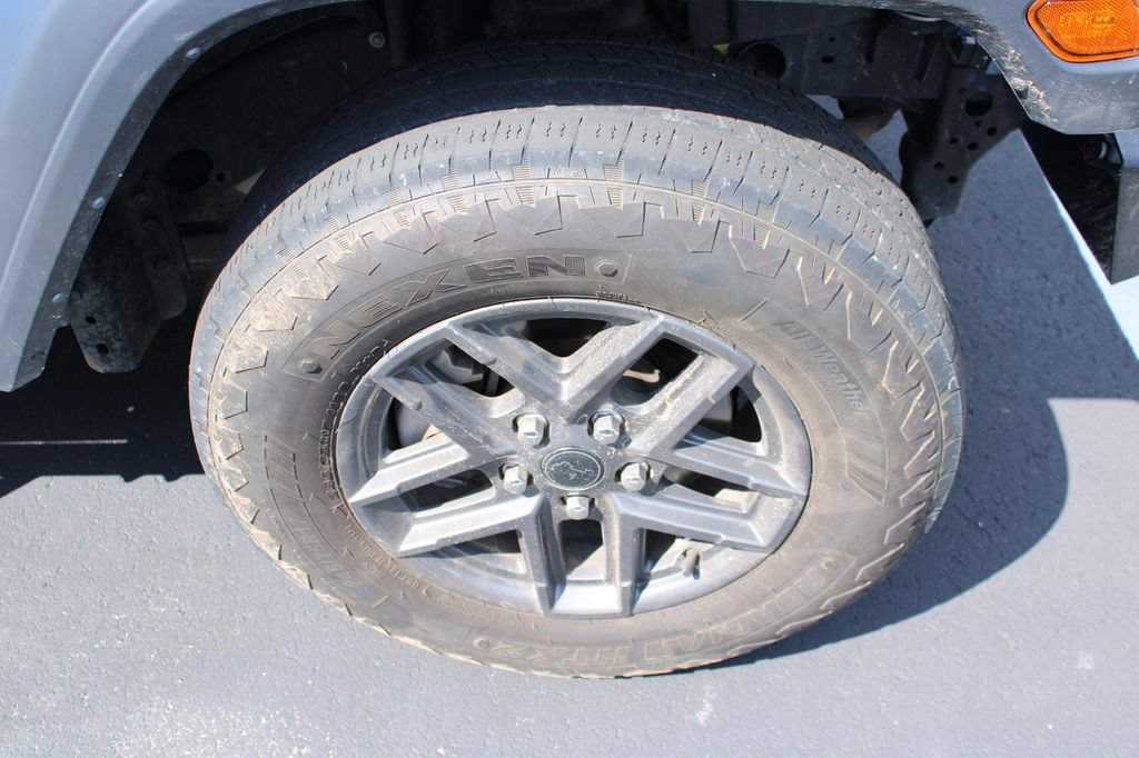 Used 2024 Jeep Wrangler Unlimited Sport AWD/4WD image 3