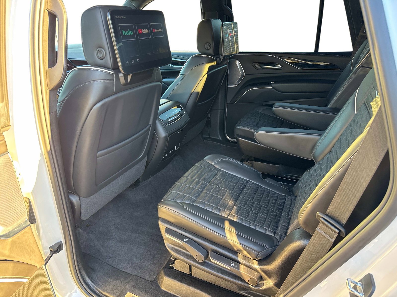 Used 2024 Cadillac Escalade V image 15