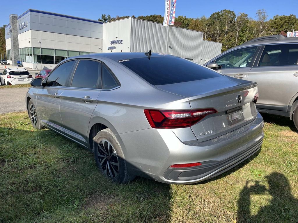 Used 2023 Volkswagen Jetta S image 5