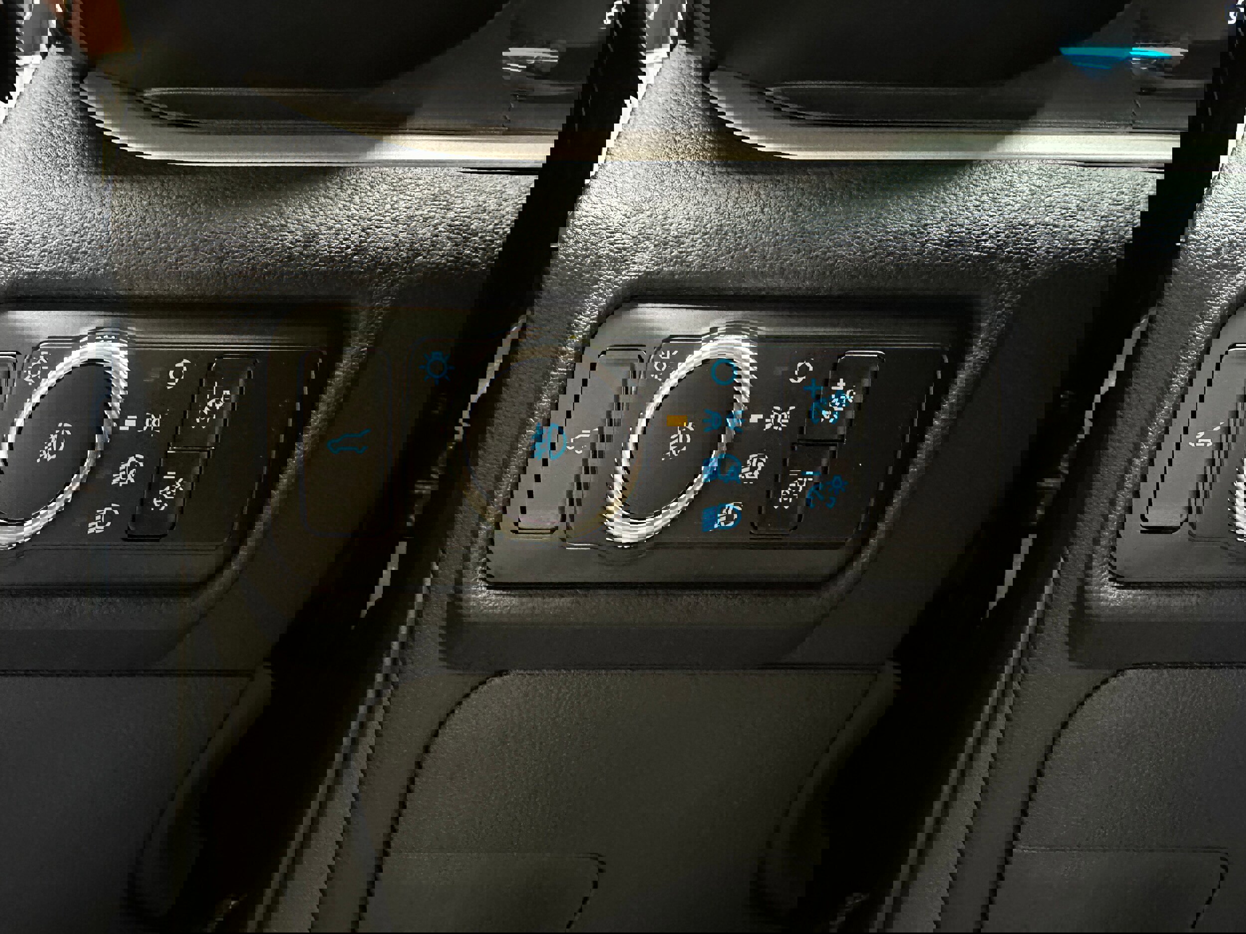 Certified 2023 Ford Explorer XLT w/ Equipment Group 202A image 13