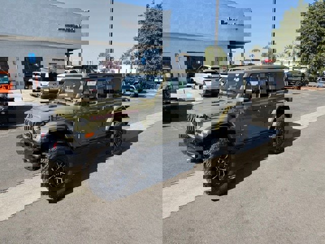 New 2025 Jeep Wrangler Unlimited Rubicon