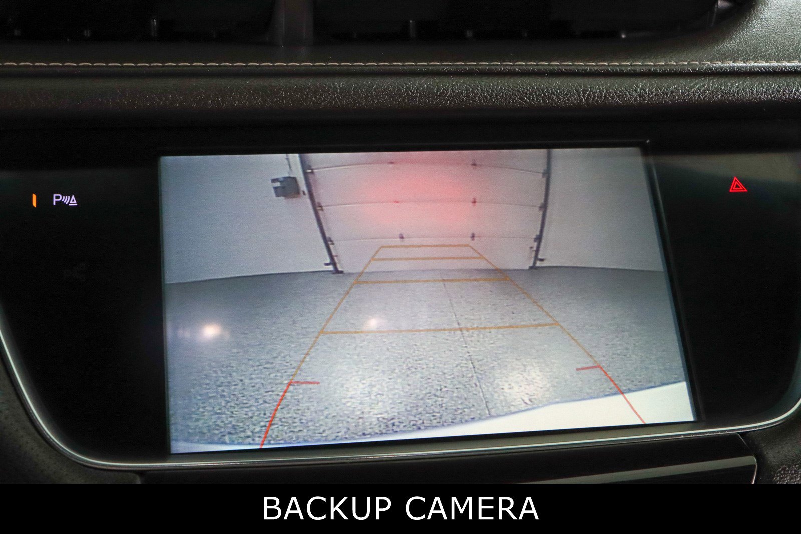 Used 2018 Cadillac XT5 Luxury w/ Driver Awareness Package image 19