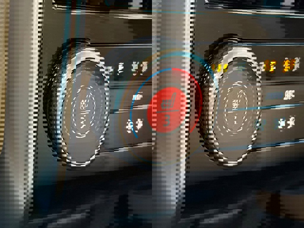 New 2025 Land Rover Range Rover SE image 36