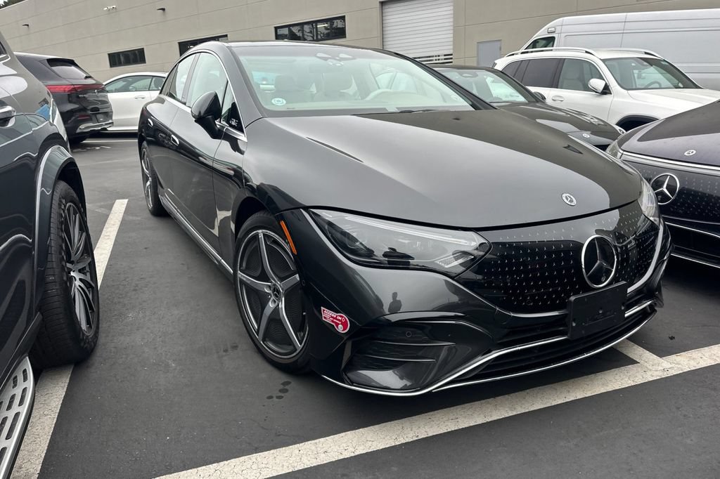 Used 2024 Mercedes-Benz EQE 500 4MATIC Sedan image 2