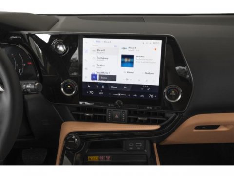 Used 2025 Lexus NX 250 FWD w/ Towing Package (2000 Lbs) image 12