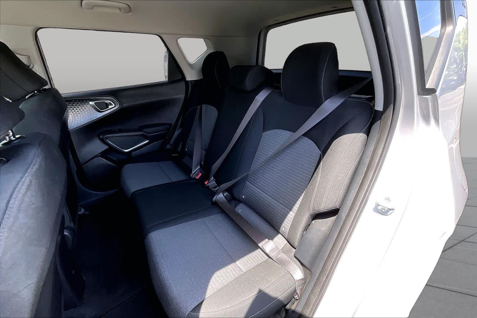 Used 2020 Kia Soul S FWD image 20