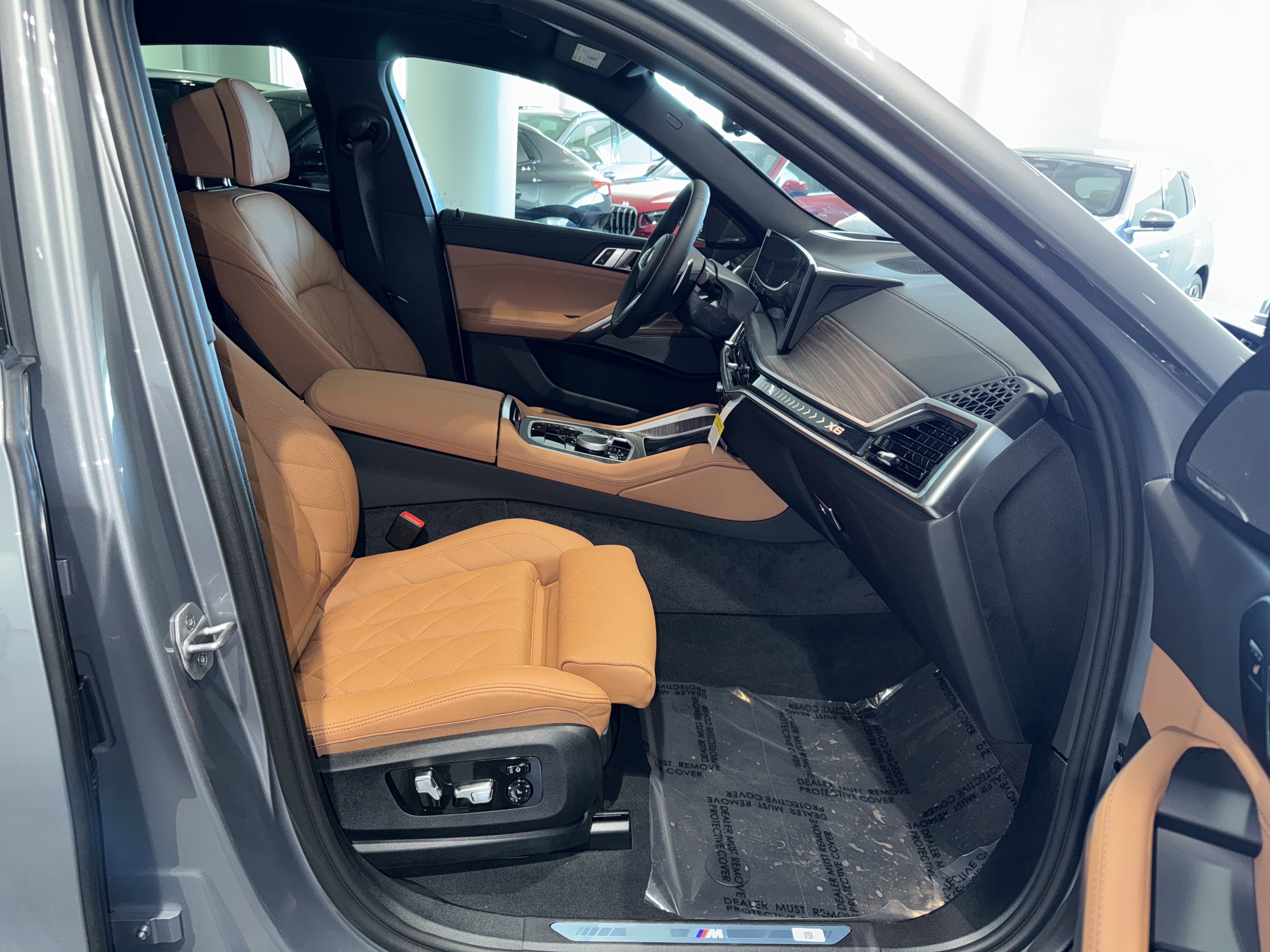 New 2026 BMW X6 xDrive40i w/ Climate Comfort Package image 9