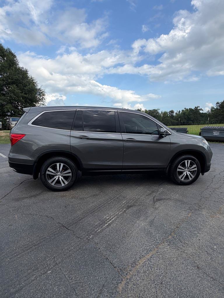 Used 2017 Honda Pilot EX-L image 3