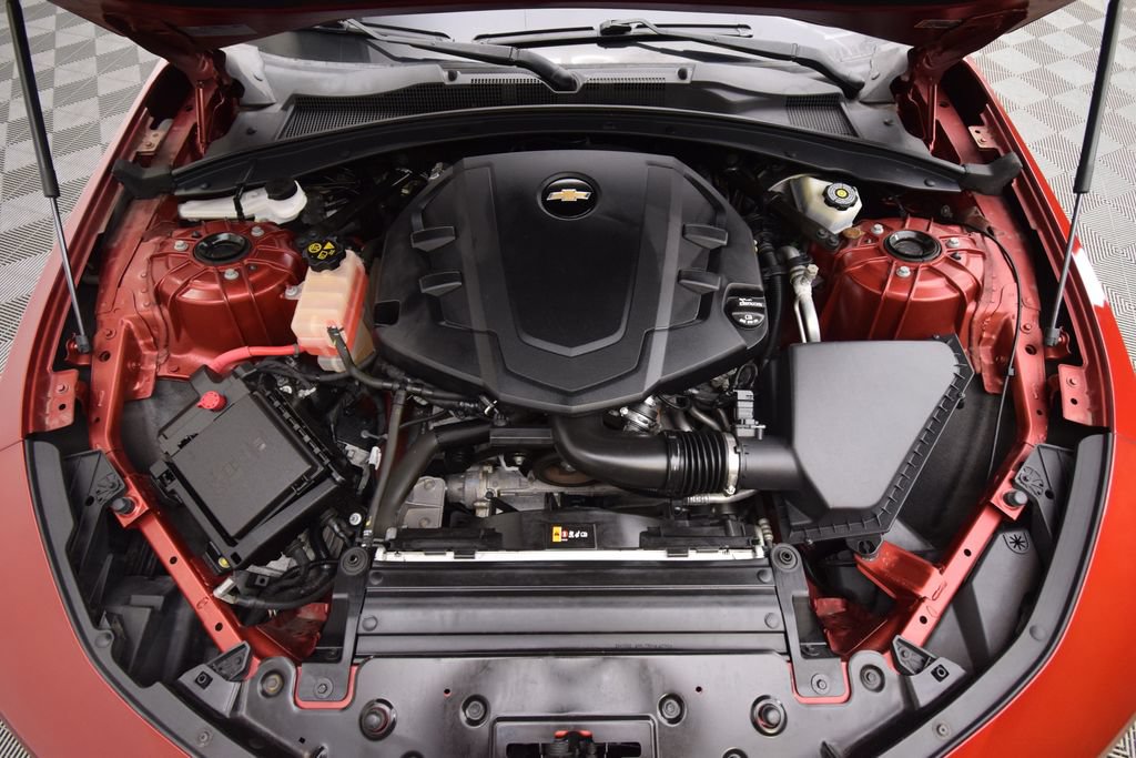 Used 2017 Chevrolet Camaro LT RWD image 28