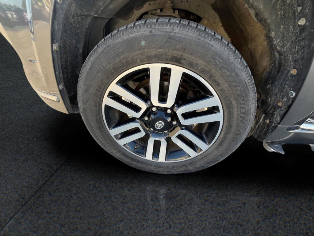 Used 2018 Toyota 4Runner Limited RWD image 10