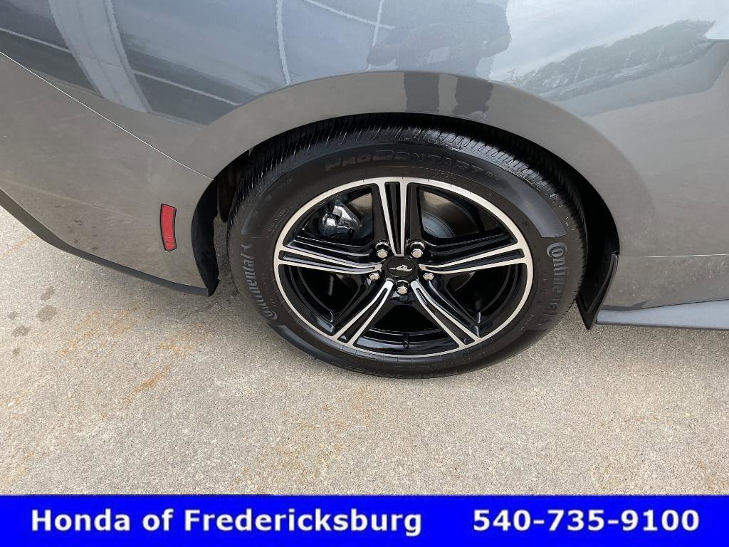 Used 2025 Ford Mustang Coupe image 12