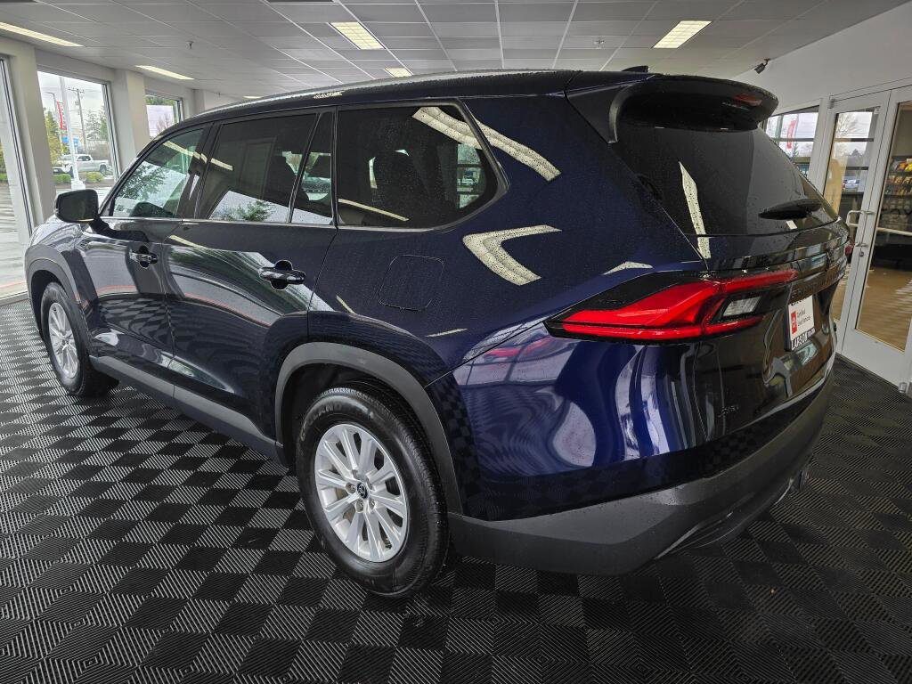 Certified 2024 Toyota Grand Highlander XLE image 5