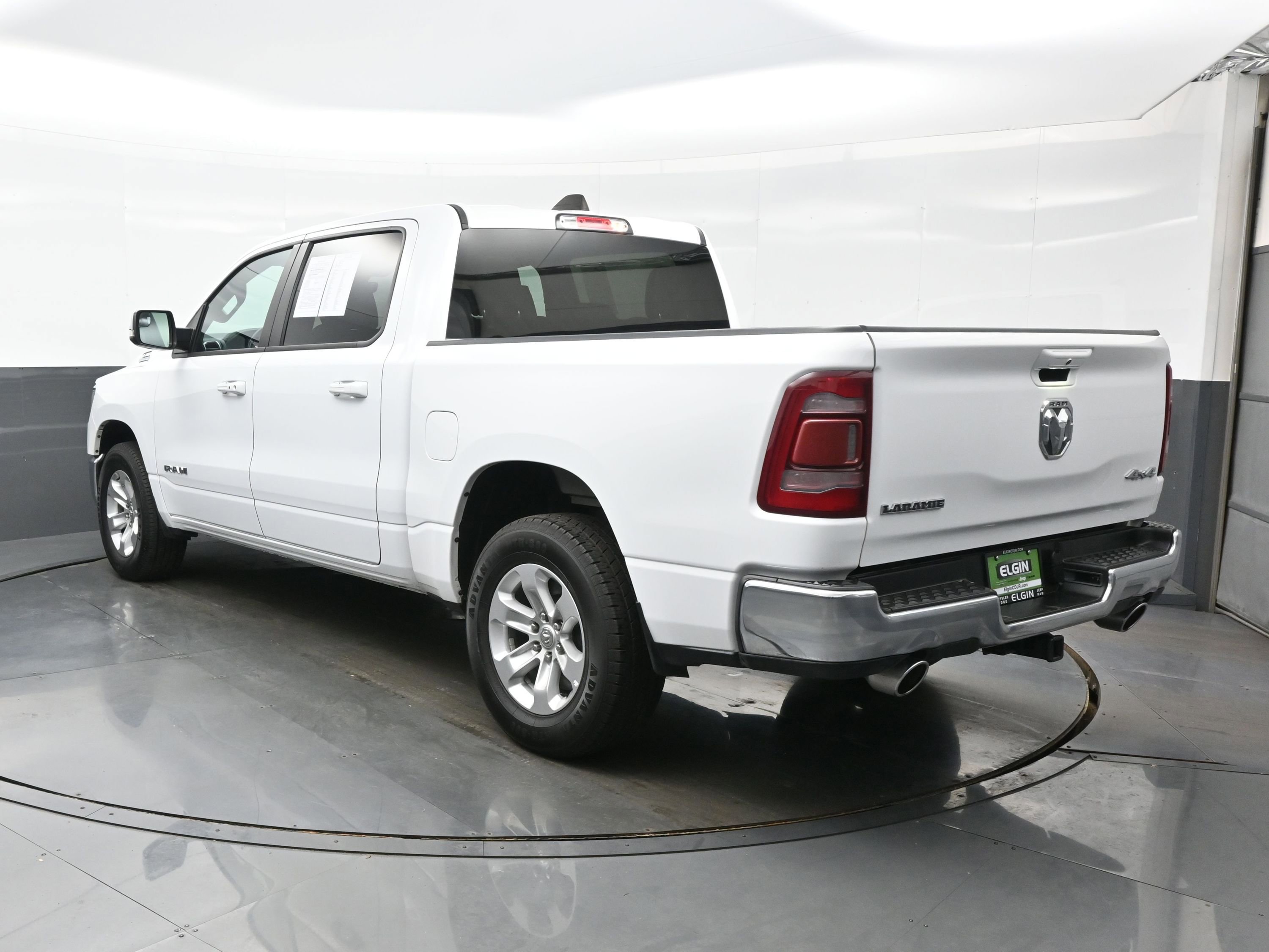 Used 2023 RAM 1500 Laramie AWD/4WD image 4