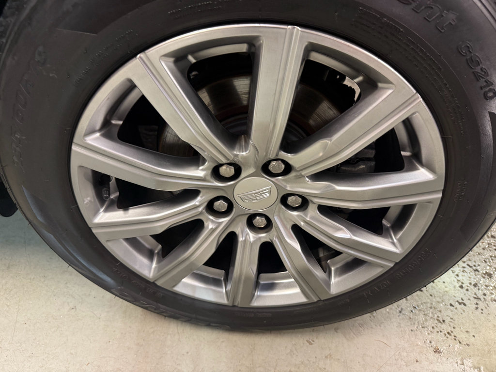Used 2019 Cadillac XT4 Premium Luxury AWD/4WD image 35