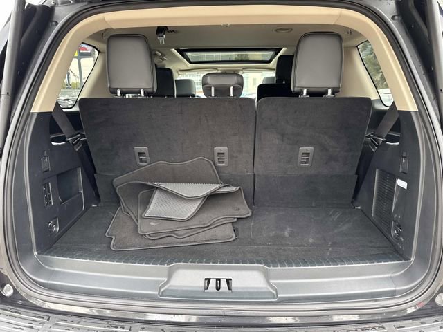 Used 2023 Ford Expedition XLT image 8