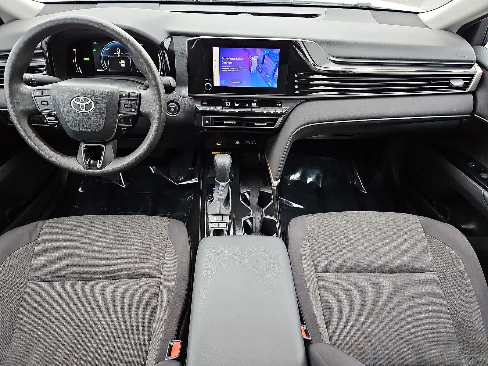 Used 2025 Toyota Camry LE FWD image 11