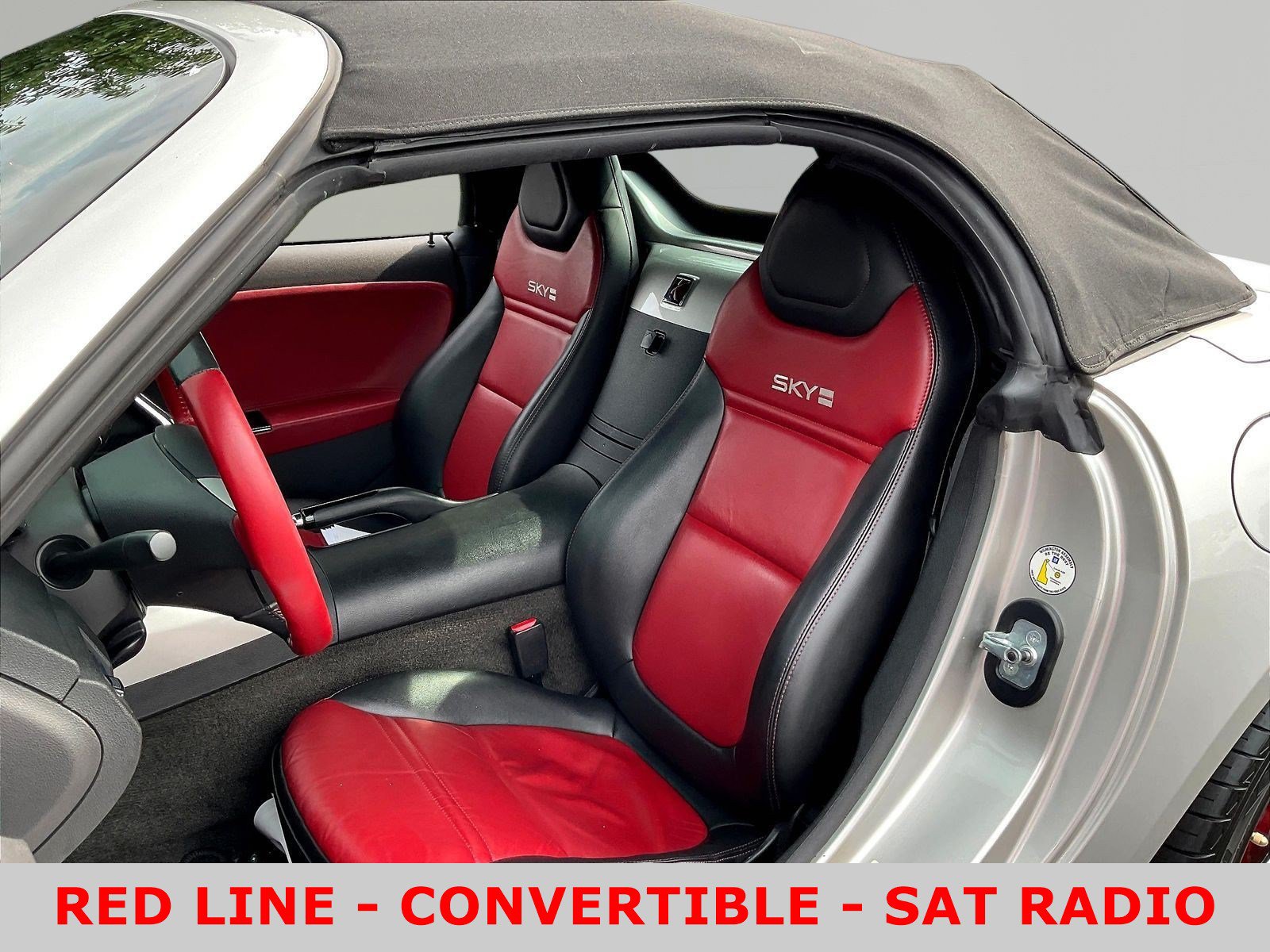 Used 2007 Saturn Sky Red Line RWD image 21