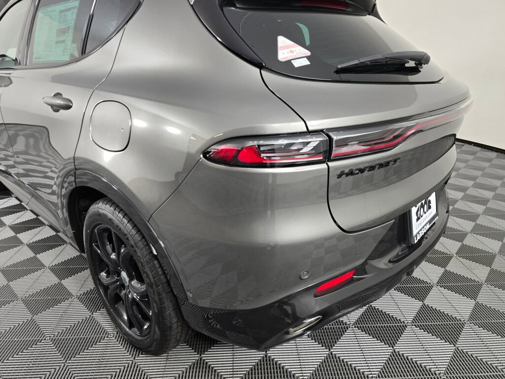 New 2024 Dodge Hornet R/T Plus w/ Tech Pack Plus w/o Parking image 12