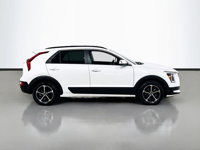 Certified 2023 Kia Niro EX FWD image 8