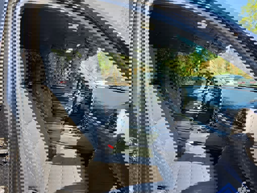 Used 2025 Chevrolet Traverse LT w/ Driver Confidence Package image 21