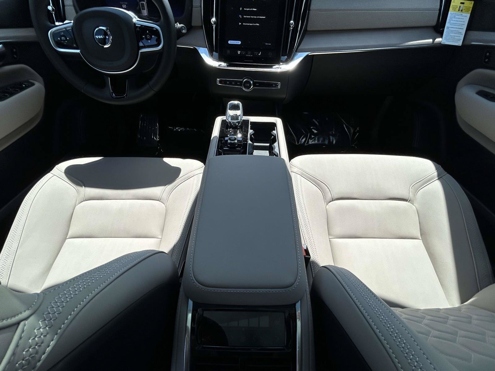 New 2026 Volvo XC90 B6 Plus w/ Protection Package Premier AWD/4WD image 14