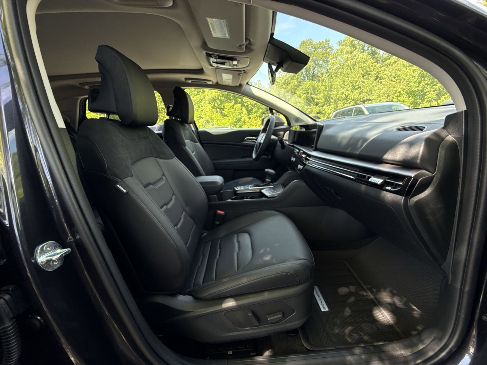 New 2026 Kia Sportage SX FWD image 40