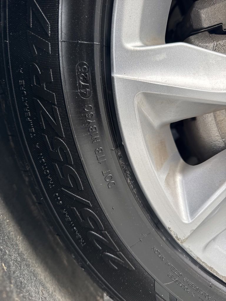 Used 2021 Chevrolet Malibu LT FWD image 32