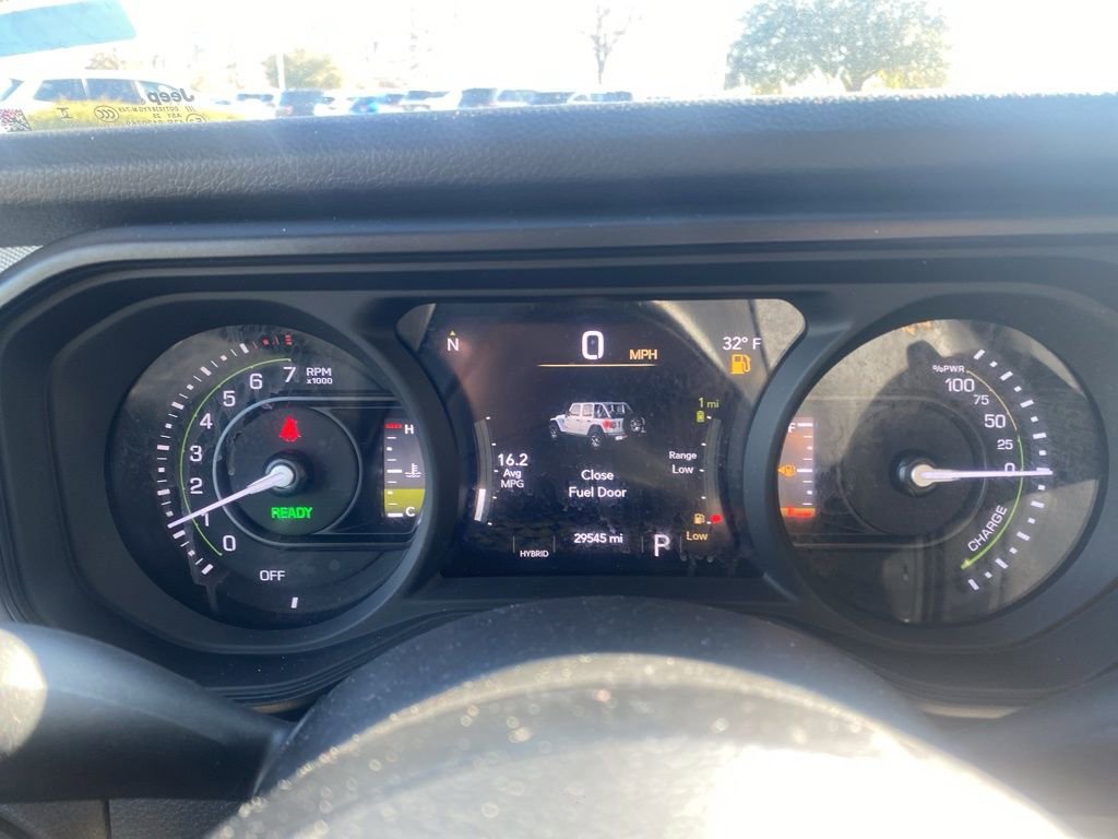 Used 2024 Jeep Wrangler Unlimited w/ Convenience Group image 18