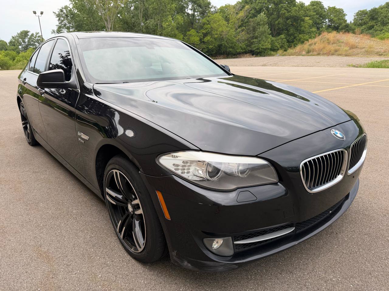 Used 2011 BMW 535i xDrive Sedan AWD/4WD image 3