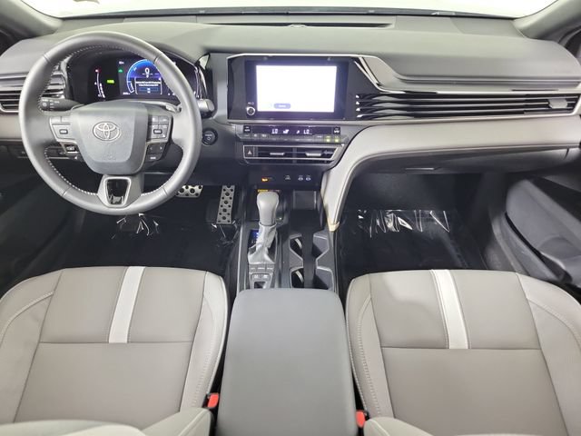 Used 2026 Toyota Camry Hybrid FWD image 16